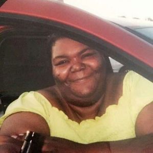 Meet your Posher, Candi